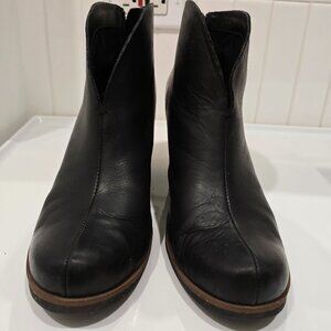 Korks Black Ankle Boots